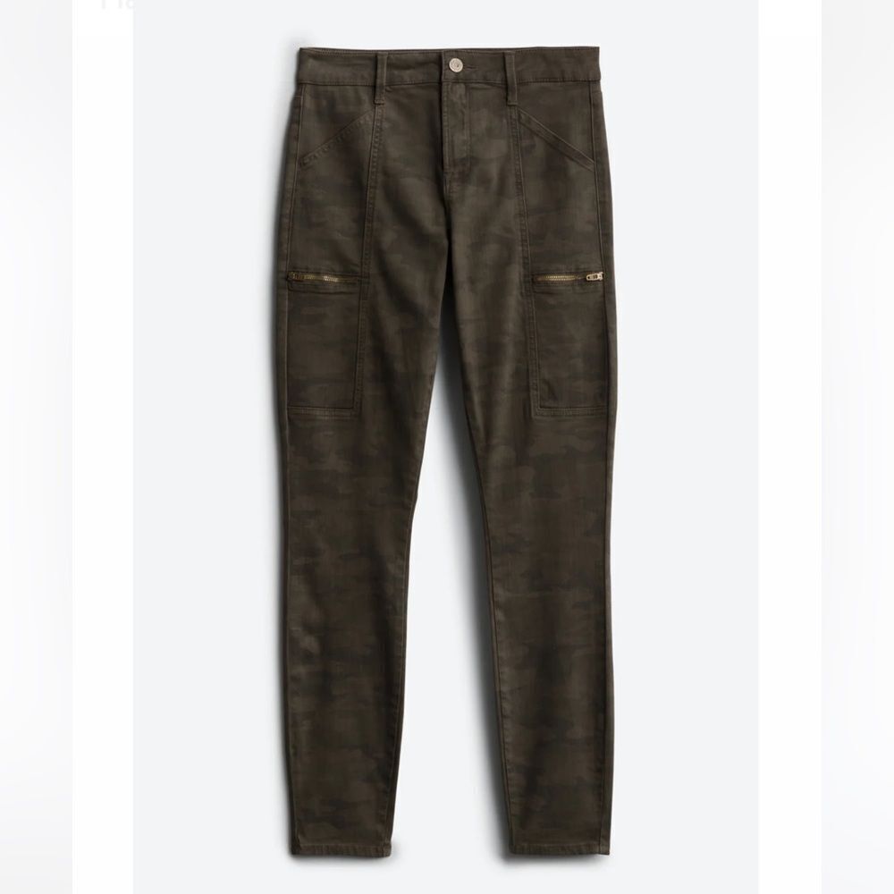 COSMIC BLUE LOVE
Hannah Cargo Printed Skinny Pant Size‎ 12p Camo Stitch Fix Nwt